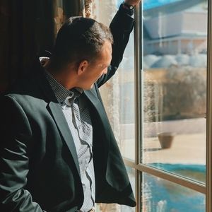 Meet your Posher, Stevie ray